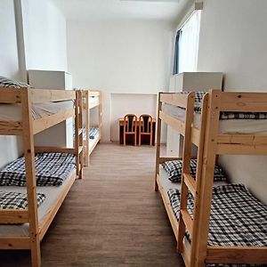 Dormitory Room Mixed